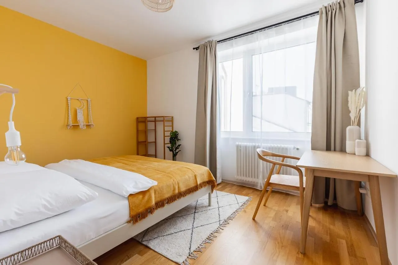 Bright Stylish Apartment With A Balcony In A Top Location Vienna