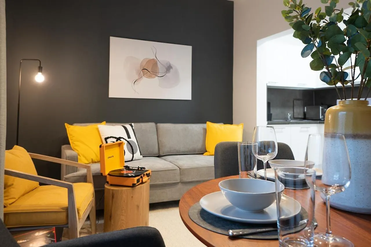 Bright Stylish Apartment With A Balcony In A Top Location Vienna