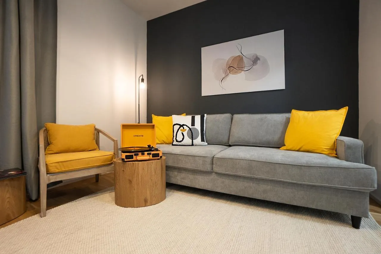 Bright Stylish Apartment With A Balcony In A Top Location Vienna