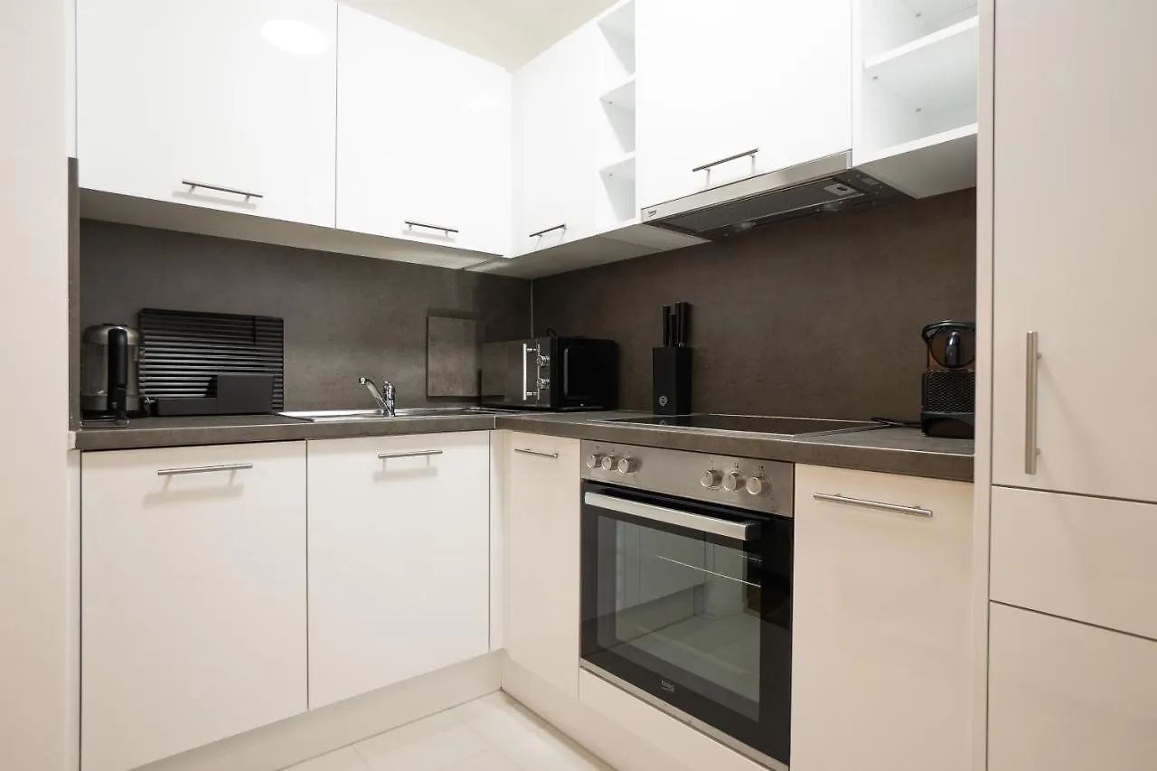 Bright Stylish Apartment With A Balcony In A Top Location Vienna