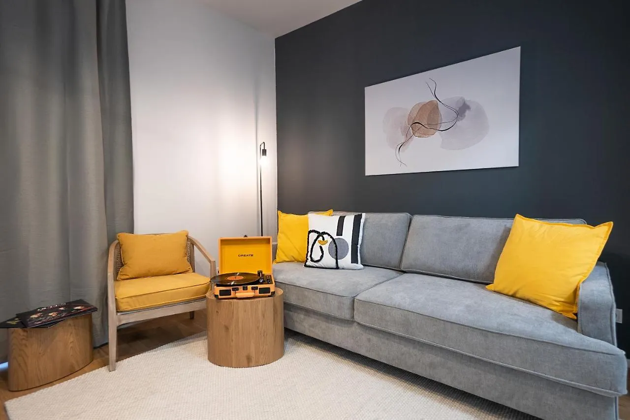 Bright Stylish Apartment With A Balcony In A Top Location Vienna