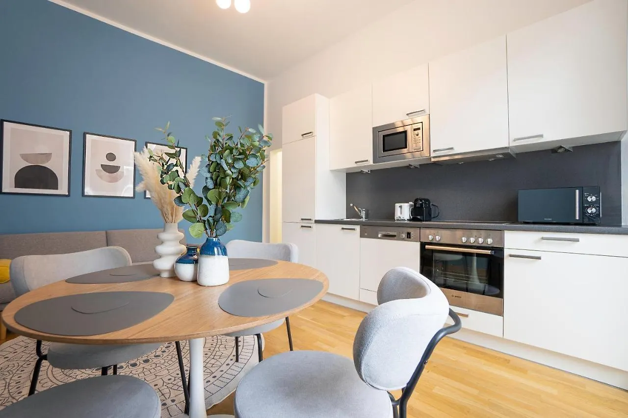 Bright Stylish Apartment With A Balcony In A Top Location Vienna Austria