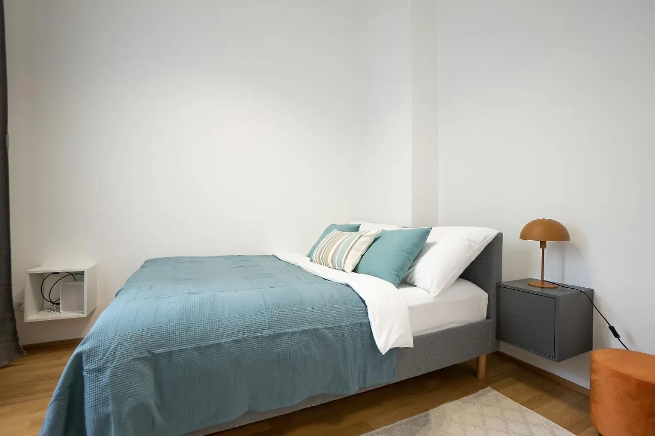 Bright Stylish Apartment With A Balcony In A Top Location Vienna