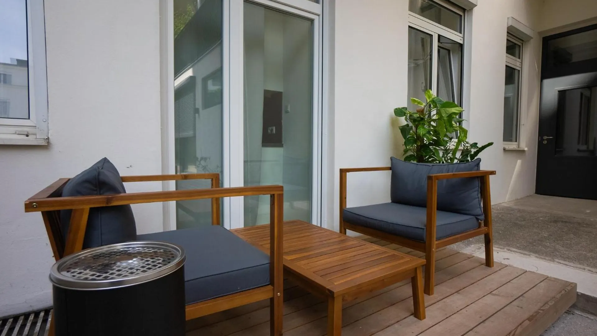 Bright Stylish Apartment With A Balcony In A Top Location Vienna Austria