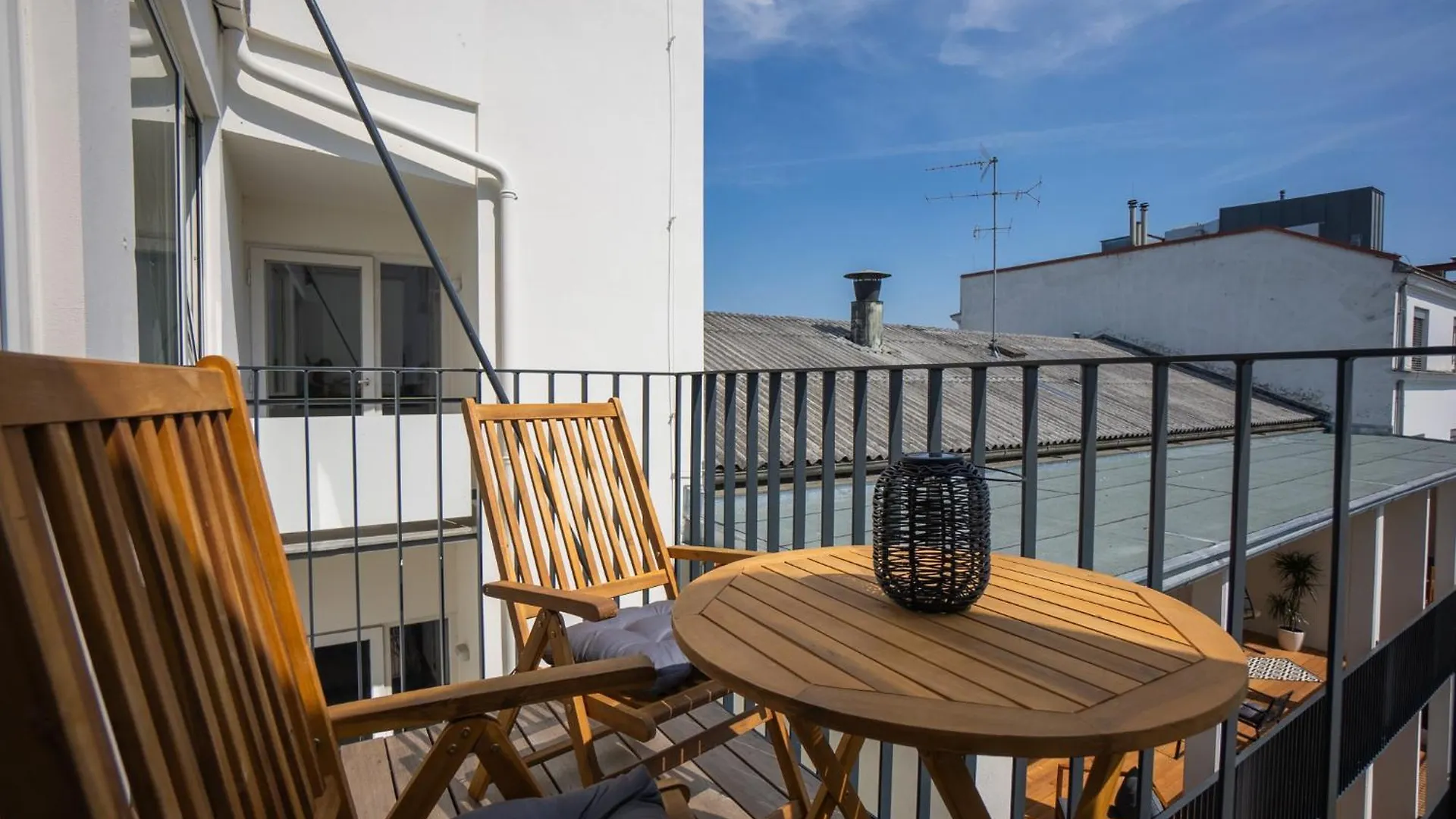 Bright Stylish Apartment With A Balcony In A Top Location Vienna