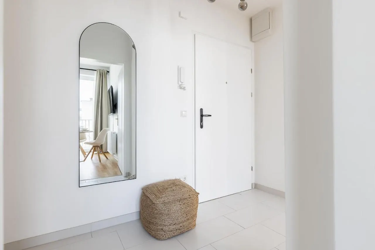 Bright Stylish Apartment With A Balcony In A Top Location Vienna