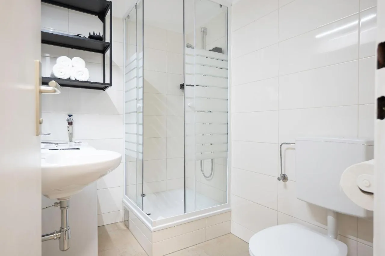 Bright Stylish Apartment With A Balcony In A Top Location Viena